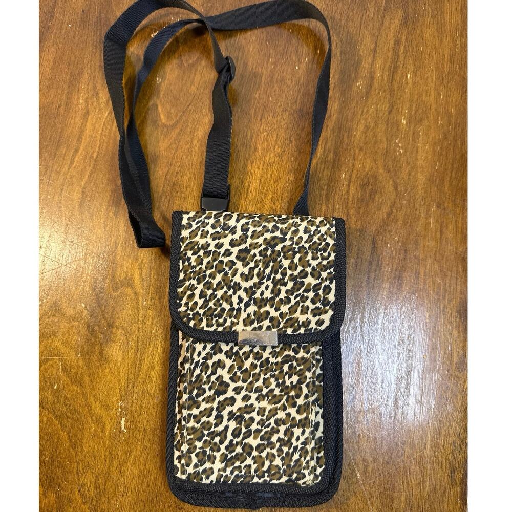 Travalon bag unisex leopard print crossbody straps & belt loop Opens up vintage